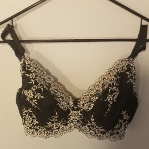 Wacoal Black & White Floral Bra 36DD